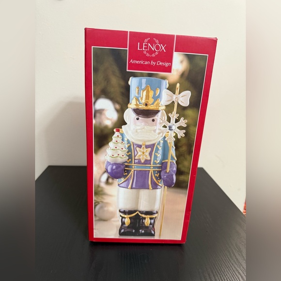 Rare Retired Lenox Nutcracker With Tree And Snowflake Staff 11” Ceramic with Box - Picture 9 of 11